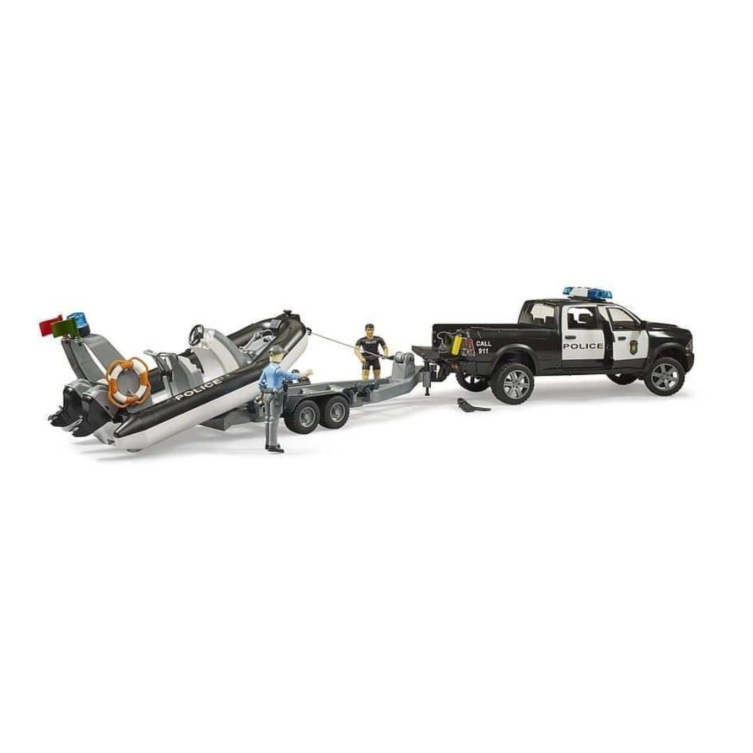 BRUDER Transportes RAM 2500 Police Pickup trailer con bote 02507- Escala 1:16 BRU02507