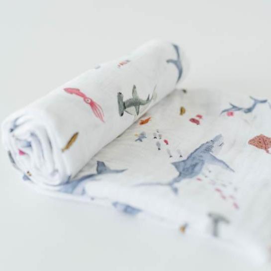 LITTLE UNICORN Accesorios bebé Tuto Swaddle Muselina - Shark UB0171